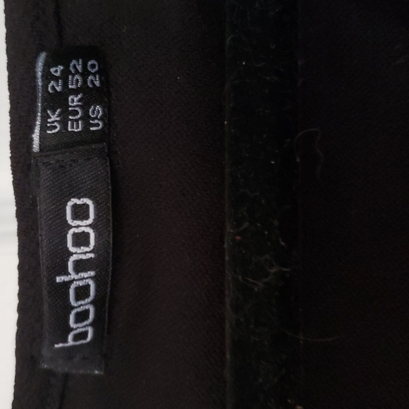 NWOT Beautiful dress for dinner reservations. Never been worn!! - Picture 3 of 7